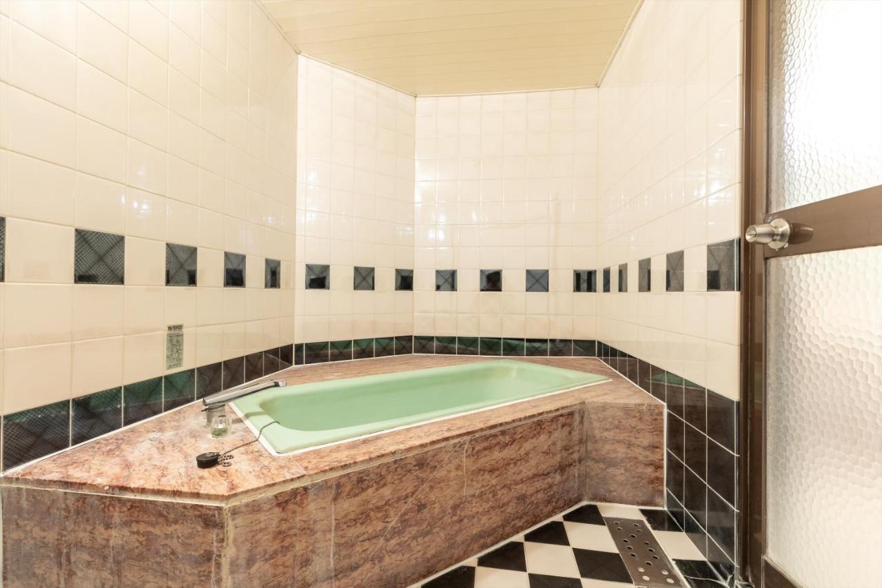 Oyo Hotel Tatsuyoshi Sennan Misakimachi Tannowa Екстер'єр фото