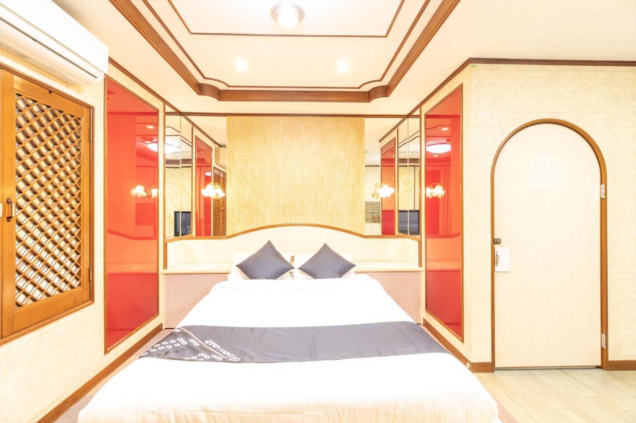 Oyo Hotel Tatsuyoshi Sennan Misakimachi Tannowa Екстер'єр фото